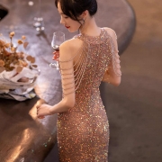 绝美金色晚礼服女2025新款高端轻奢小众主持高级感宴会订婚鱼尾裙